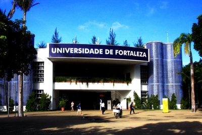 Assembleia celebra 45 anos de fundação da Universidade de Fortaleza