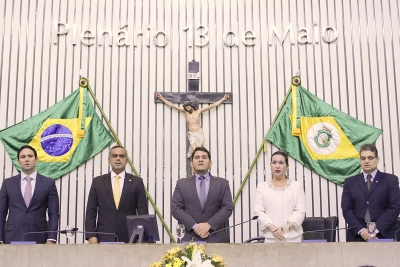 Advogados são homenageados em sessão solene na AL