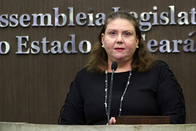 Deputada Fernanda Pessoa