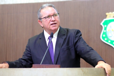 Deputado Roberto Mesquita