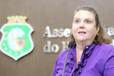 Dep. Fernanda Pessoa (PR)