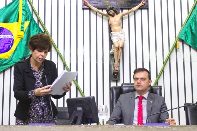 Abertura dos trabalhos da sessão plenária desta quinta-feira