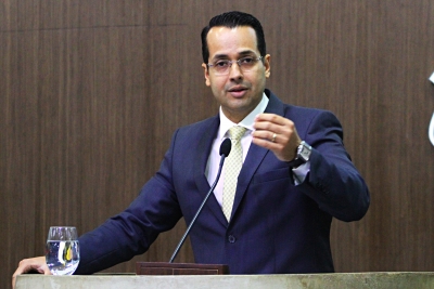 Deputado Vitor Valim