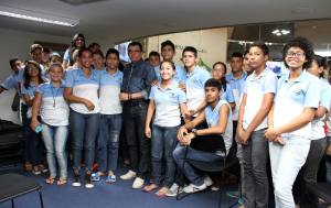 Alunos visitam ALCE 
