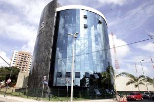 Trânsito de taxistas entre as cidades do interior em debate na Assembleia 