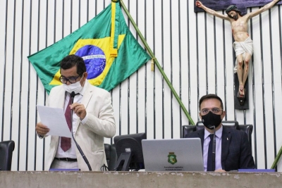 Leitura do expediente da sessão plenária desta quarta-feira, realizada pelo sistema híbrido