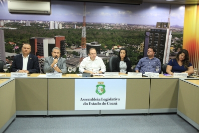 Grupos de trabalho vão identificar alternativas para revitalizar litoral cearense