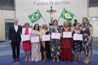 Solenidade foi realizada no Plenário 13 de Maio, com entrega de homenagens