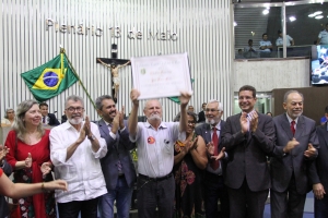 AL entrega cidadania a Pedro Stédile em celebração aos 35 anos do MST